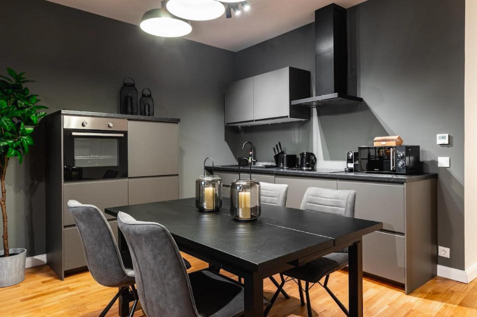 Authentic Apartment Next To Schwedenplatz เวียนนา ภายนอก รูปภาพ