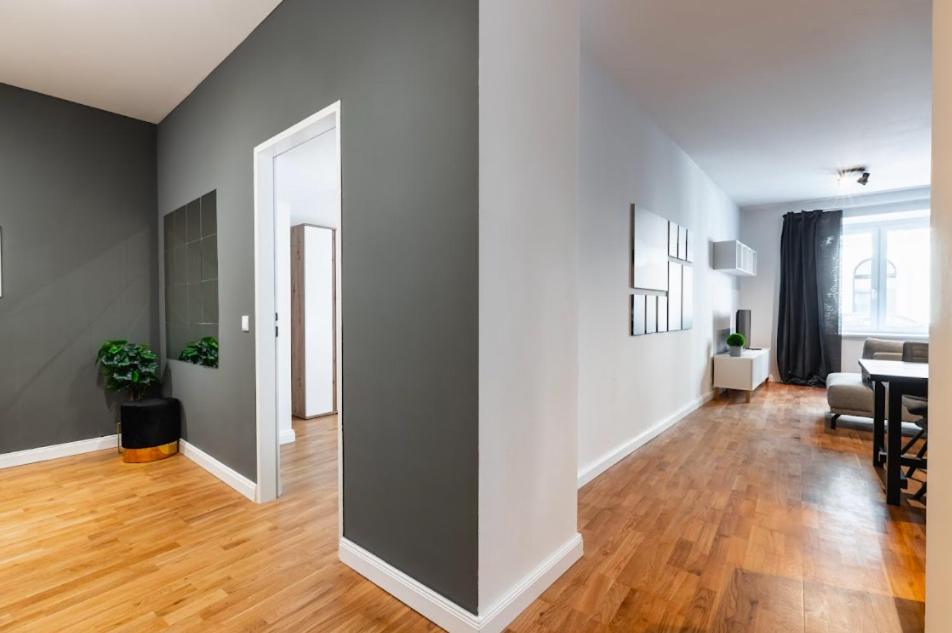 Authentic Apartment Next To Schwedenplatz เวียนนา ภายนอก รูปภาพ